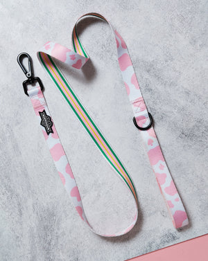 
            
                Load image into Gallery viewer, Pink Moo&amp;#39;d Dog Leash
            
        